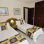 Hotel-apartamentos Andorra מלון דירות